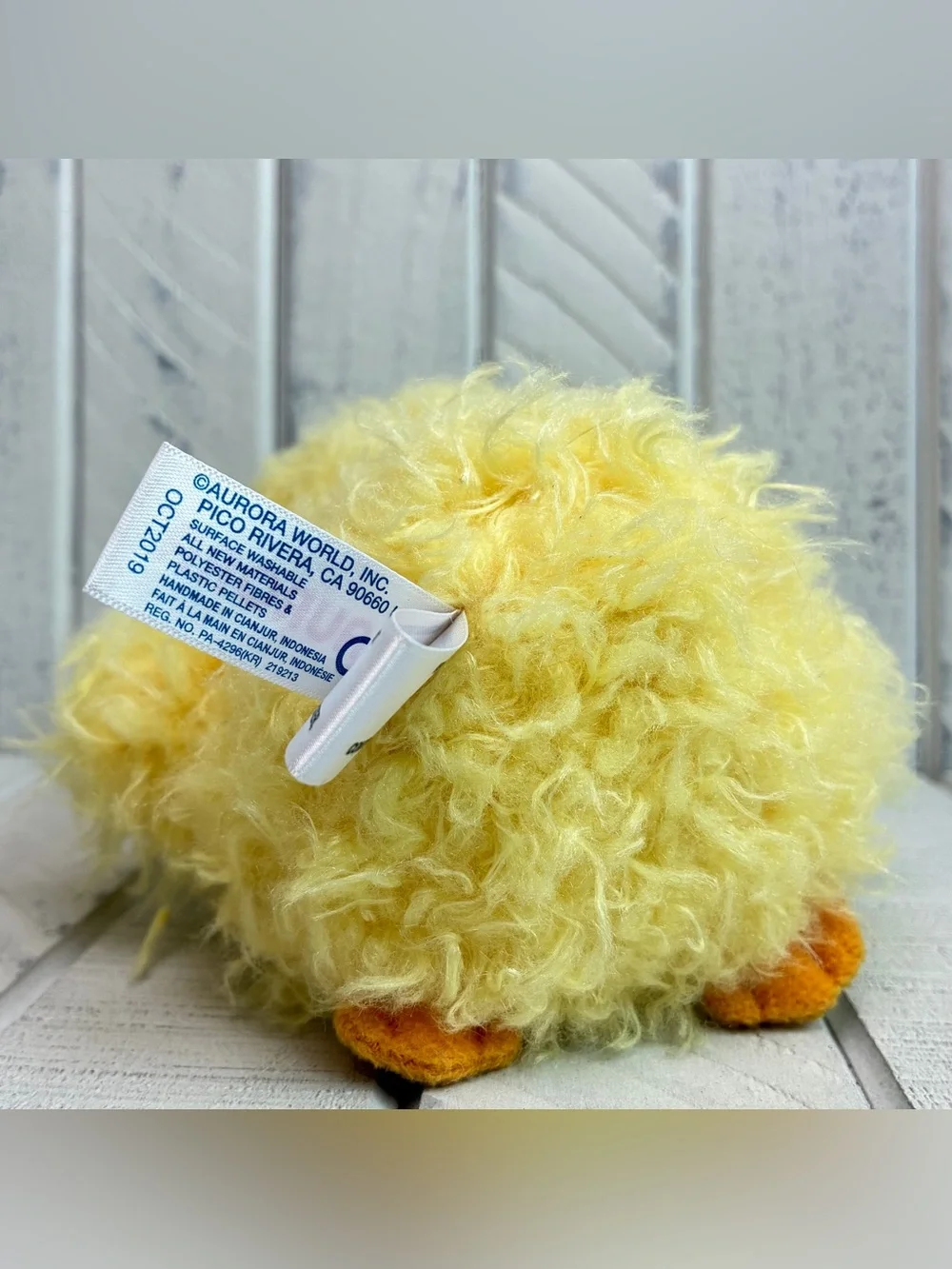 Aurora World, Inc. Oct. 2019 Fluffy Yellow Duck Plush Toy 7” Stuffed Animal HTF